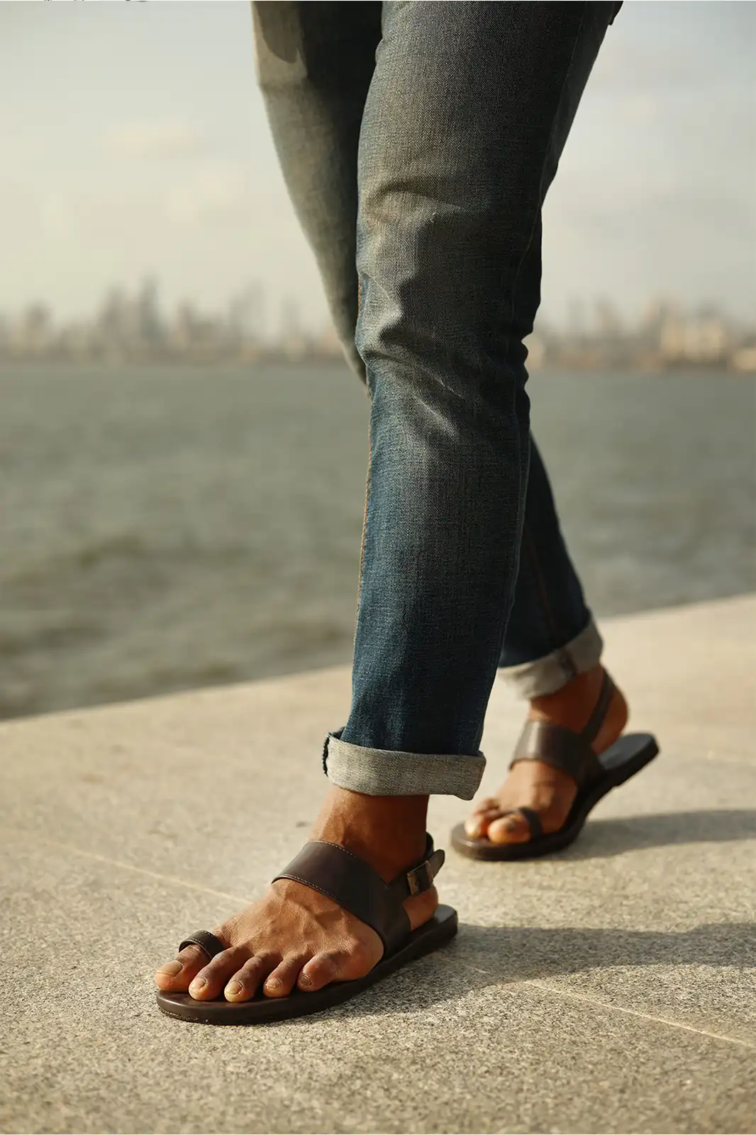 Share more than 180 men sandals online best