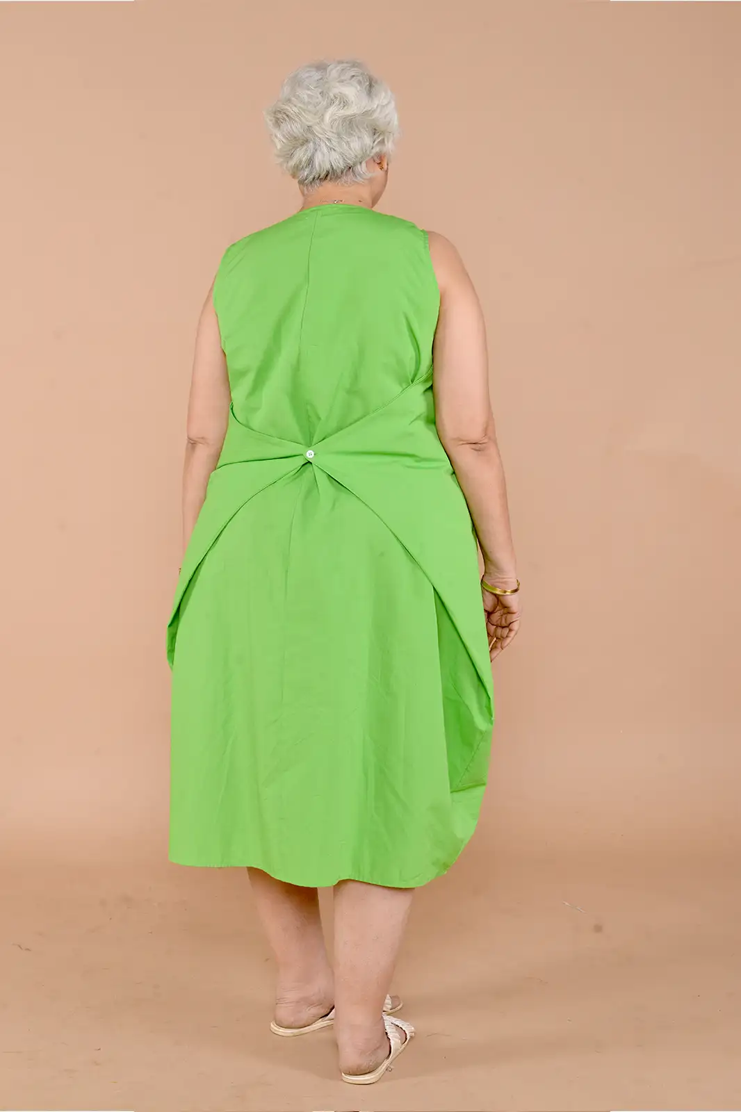 ahana sleevless oversized dress green, oversized dress, oversized dress for women, oversized dress outfit, organic clothing, party wear dress women