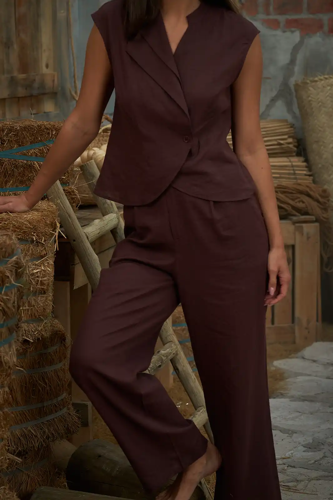 Kudrat Half Sleeve V Neck Tops For Women, Short Sleeve V Neck Tops For Women, Women Tops, Trending Women Tops, Sustainable Clothing, Women Clothing, Sepia Stories, Clothes For Women, Sustainable Cotton Clothing, Organic Women Clothing, Eco Friendly Clothing, Slow Fashion Brand, Slow Fashion Clothing, Ashita Fernandes, Sustainable Luxury Clothing Brands