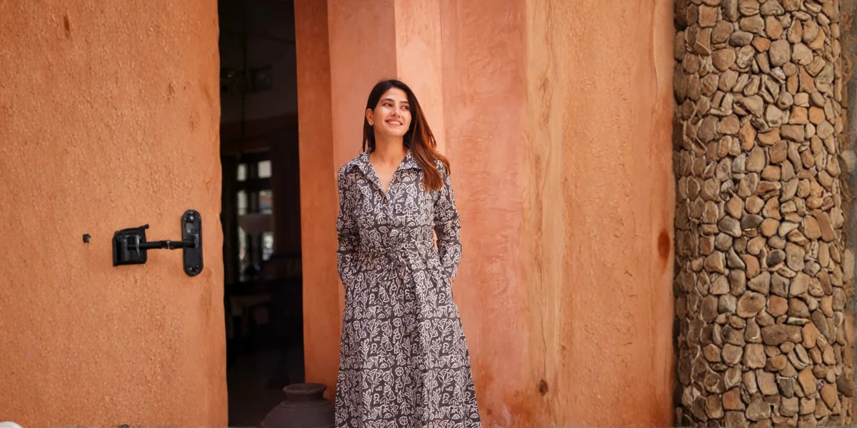 Cotton Formal Dress For Women Office Wear, Formal Wear For The Office, Cotton Dresses For Women, Office Outfits For Women, Office Clothing, Casual Office Outfit, Sepia Stories